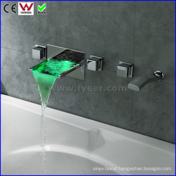 Wall Mounted Bath&Shower Faucet LED Bathtub Tap (FD15302WF)